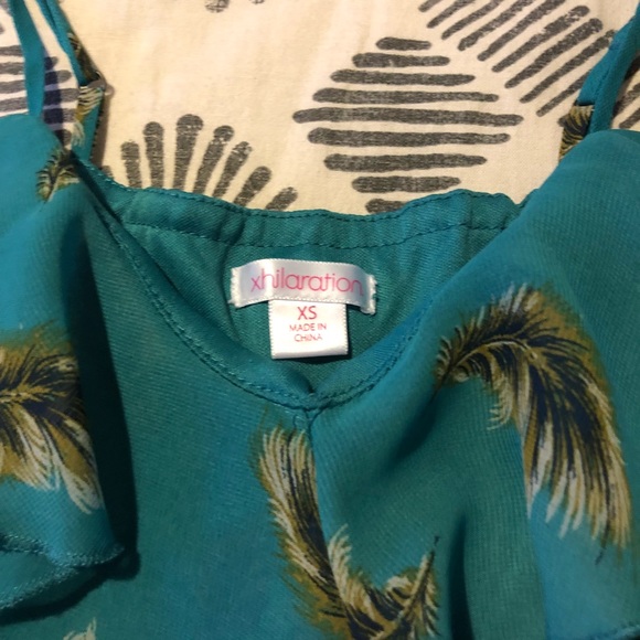 Teal feather tank - Picture 2 of 4